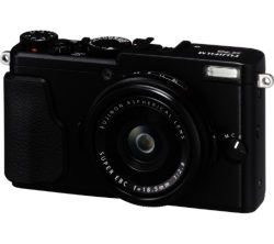 FUJIFILM FinePix X70 High Performance Compact Camera - Black